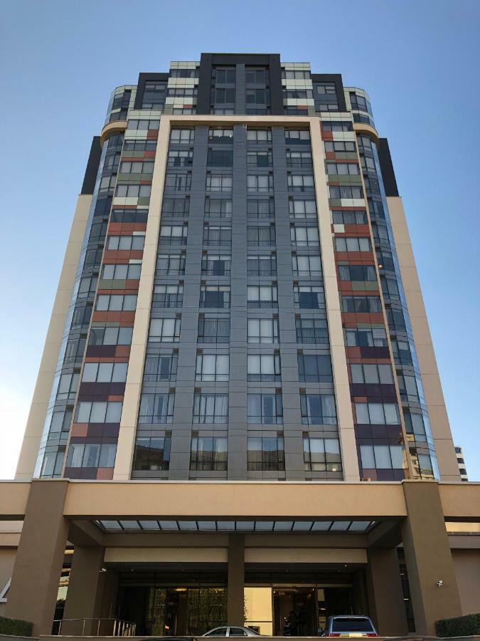 Sandton Skye Suites Johannesburg Exterior photo